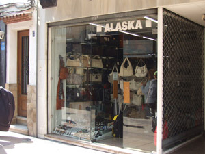 Tiendas Complementos - ALASKA