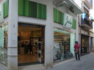 Tiendas Perfumeras, belleza - PERFUMERIA JULIA